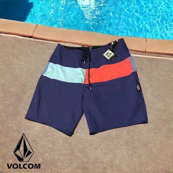 ☀️☀️☀️ Volcon Vision Liberators Board Shorts - Picture 1 of 8